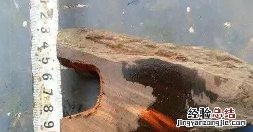 如何鉴别大红酸枝的真假 如何鉴别真假大红酸枝