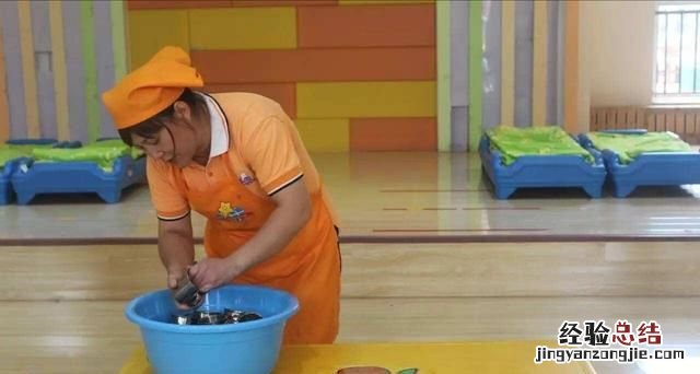 怎么样才能进幼儿园做保育员呢,大家的保育员证书都是怎样考的