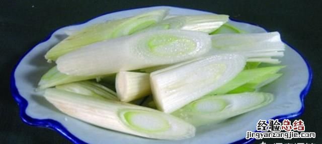 姜配葱白煮水功效 葱白的功效是什么