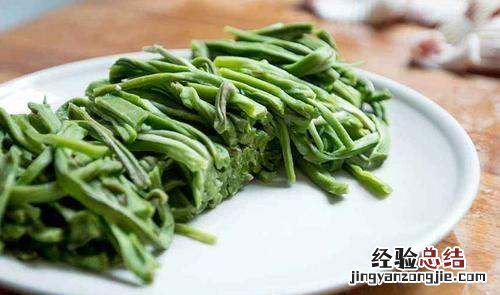 贡菜是什么做的,贡菜是用什么菜做成的