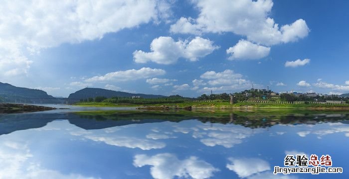 水是可再生资源，泡沫属于再生资源