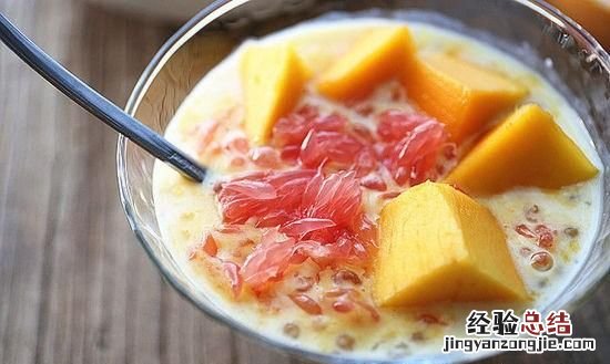杨枝甘露是用什么材料制作而成 杨枝甘露是由什么制作而成的