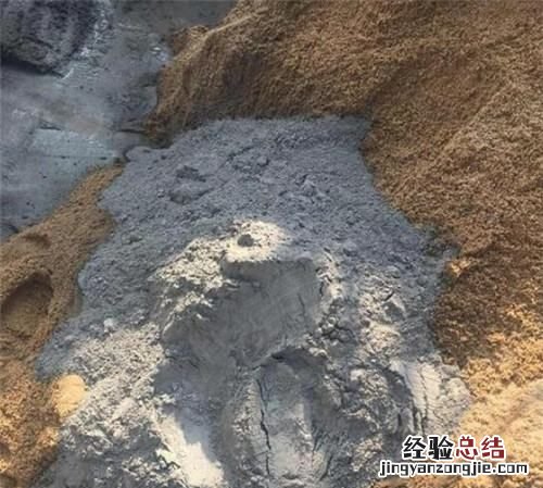 白水泥和黑水泥的区别，白水泥和普通水泥有什么区别