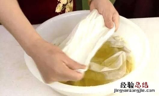 白衣服怎么洗不发黄妙招,白衣服怎么洗不发黄呢