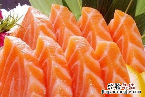 如何区分三文鱼肉和虹鳟鱼肉