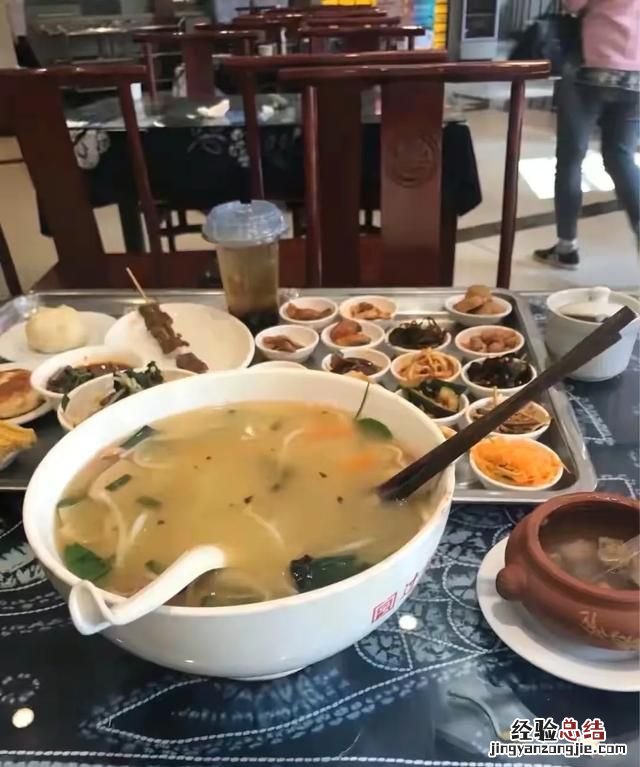 你吃过云南过桥米线吗