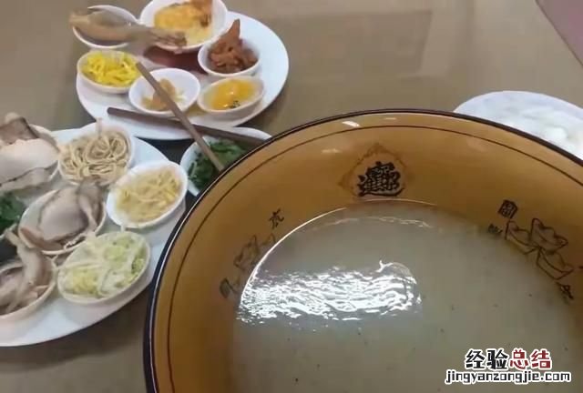 你吃过云南过桥米线吗