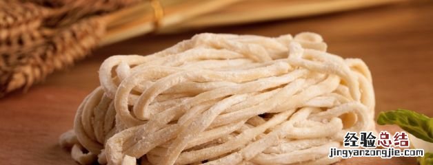 手擀面的做法,手擀面的正确做法
