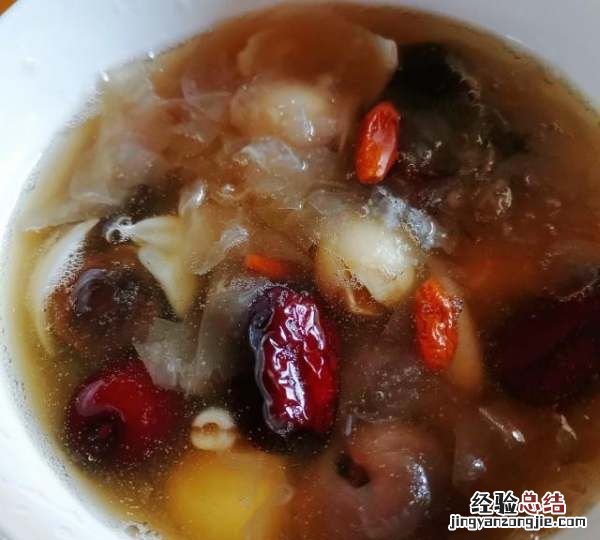 银耳莲子羹的做法,银耳莲子羹的正确做法