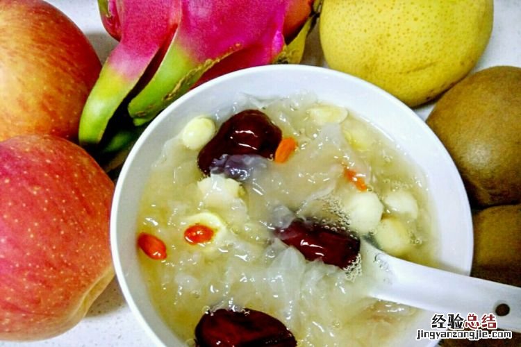 银耳莲子羹的做法,银耳莲子羹的正确做法