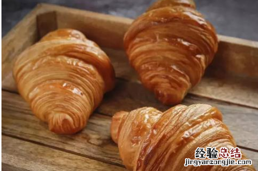 可颂和牛角包的区别