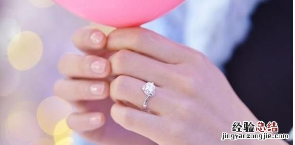 结婚戒指女生应该戴哪只手