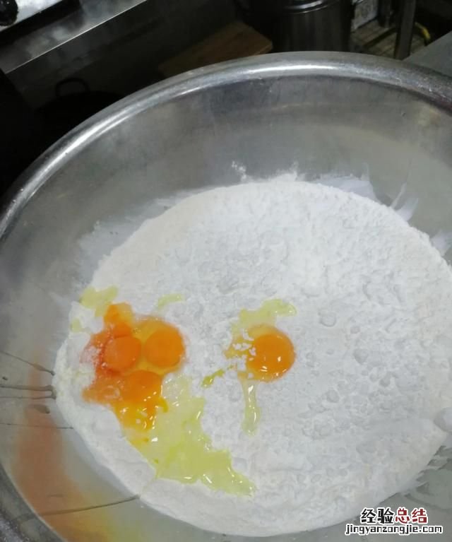 炸鱼用生粉还是面粉好,炸鱼用生粉好还是用面粉好