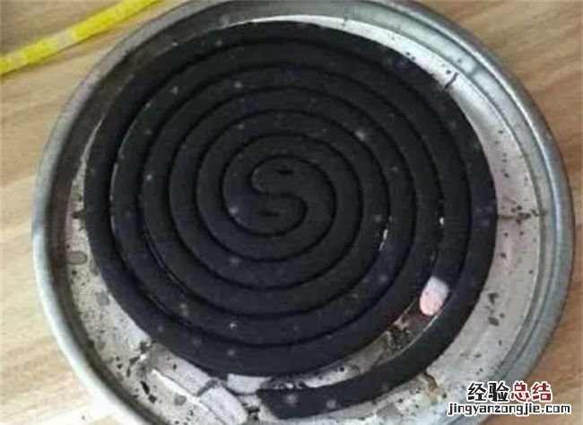 蚊香上的都有白色东西么，蚊香上有白色的霉斑还能用