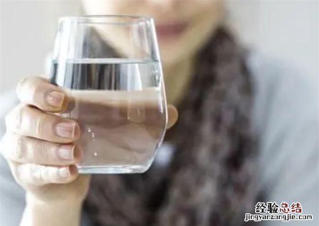 女性夏天出汗多正常
