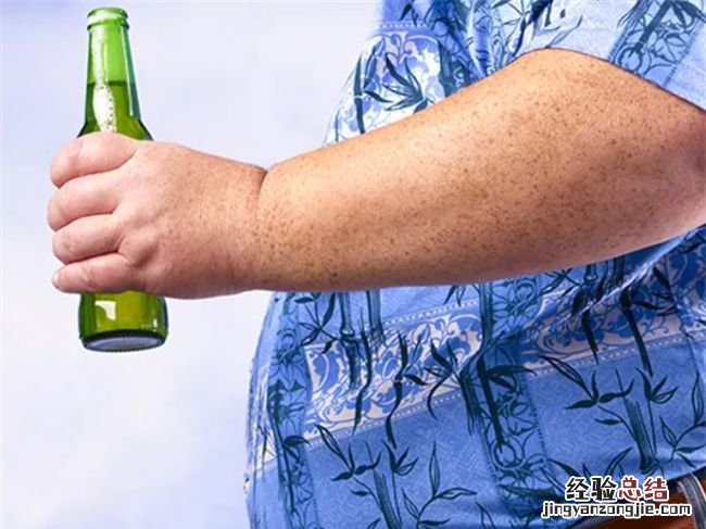 戒酒后啤酒肚会变小