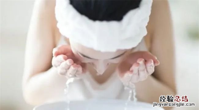拿过期牛奶洗脸可以不,过期的牛奶或酸奶可以做奶浴