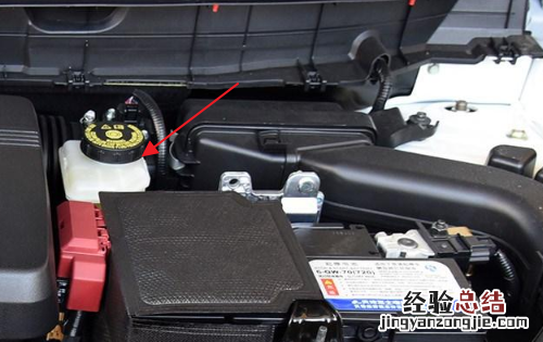 手动档汽车加油不提速怎么回事