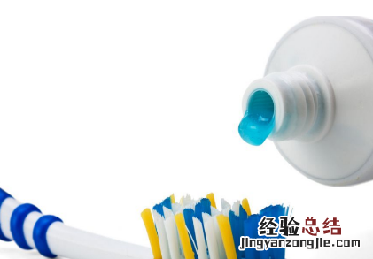 白色衣服上的水果渍怎么清洗