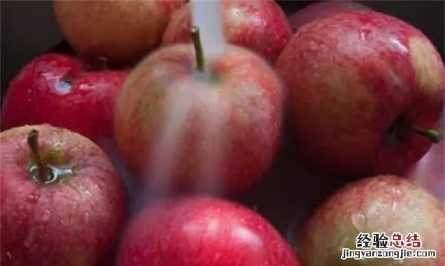 水果上的蜡能吃，为什么买的水果外面都有一层蜡不打蜡难道就不能吃