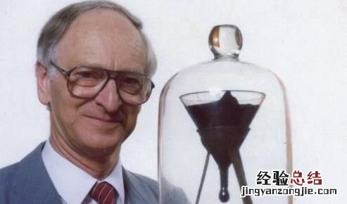 玻璃是液体还是固体呢