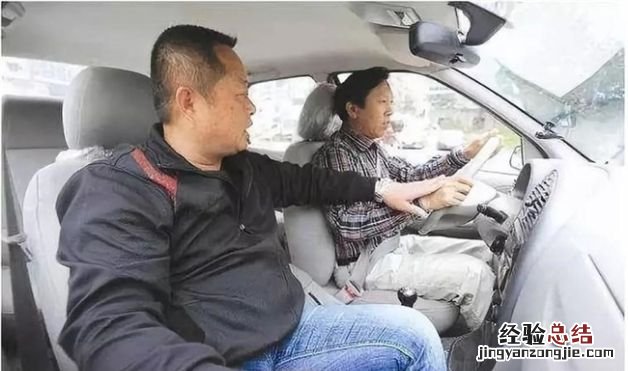 科三没过骗教练过了会发现，科三补考不经教练自己考他会发现