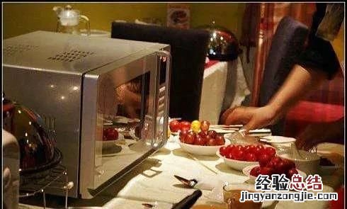 微波炉和烤箱谁的用处大,微波炉带烤箱功能好不好