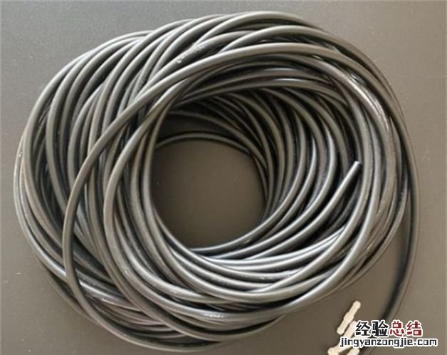 雨刮器漏水什么原因,雨刷水箱漏水什么原因