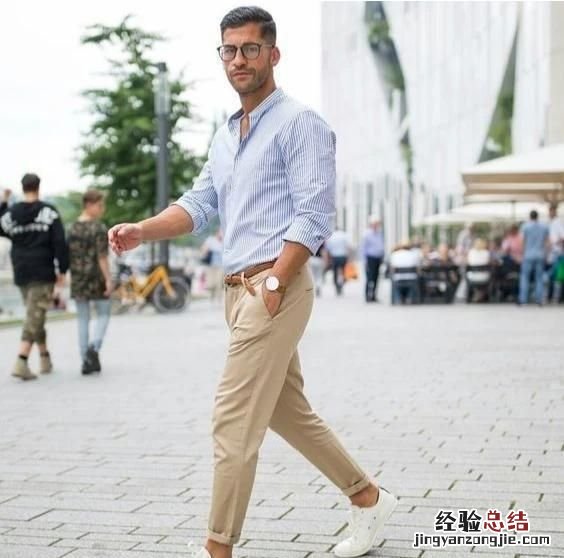 卡其色帆布鞋怎么搭配裤子好看 卡其色的裤子配什么鞋子好