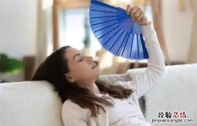 三伏天晒太阳可以治好月子病，月子病脚底板受寒疼能治好吗