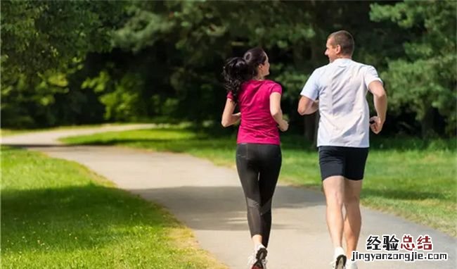 晨跑前要不要吃早餐