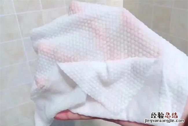 洗脸巾洗脸好还是用手洗脸好,正确的洗脸方式是用毛巾洗脸吗