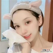 洗脸巾洗脸好还是用手洗脸好，正确的洗脸方式是用毛巾洗脸吗