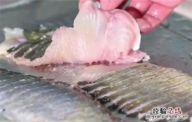 鱼片怎么切不会散,怎样把鱼切成完整均匀的鱼片视频