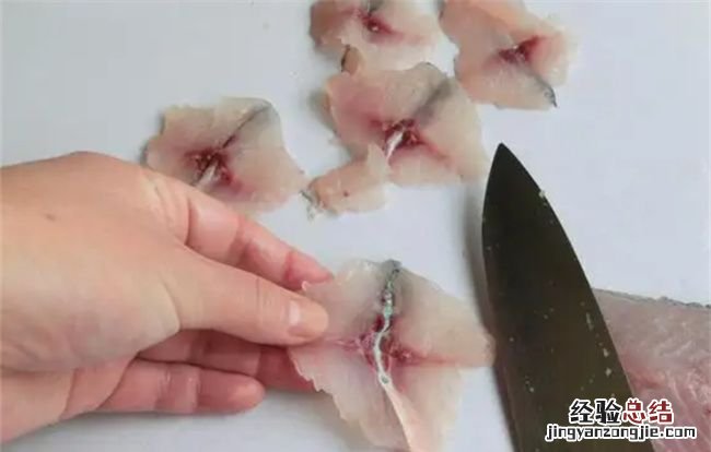 鱼片怎么切不会散,怎样把鱼切成完整均匀的鱼片视频