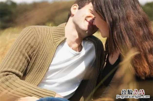 接吻一直伸舌头的男人是什么性格