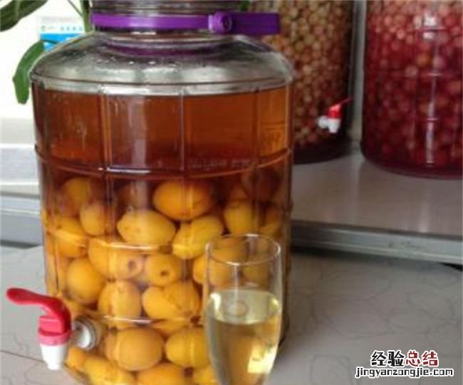枇杷可以泡高度白酒吗，放了6年的枇杷泡酒还能喝