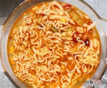 怀孕期间能吃干吃方便面吗，怀孕吃方便面和薯片要注意什么