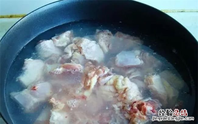 红烧肉过水好还是不过水好，红烧肉过水好吃还是过油好吃