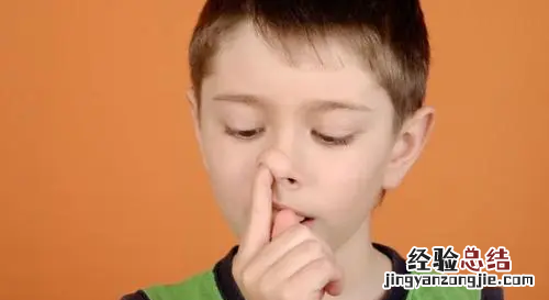 小孩吞了鼻涕会拉出来,往鼻子里灌水能把幼儿鼻涕冲出来吗
