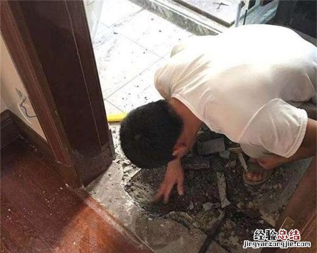 卫生间漏水不砸砖怎么处理