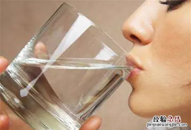 藿香正气水有啥功效作用,藿香正气水的功效与作用