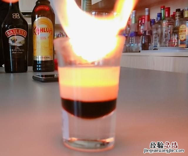 利口酒和葡萄酒你更喜欢喝哪种?为什么呢