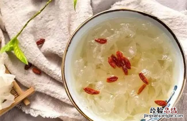 银耳羹有什么功效，银耳羹有减肥的作用