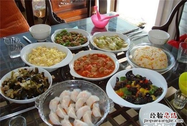 入宅饭一定要在家里吃，搬家后第一顿饭必须在家吃吗