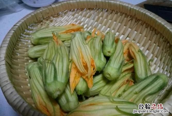 南瓜花的功效是怎么样的,南瓜花的功效与作用及食用方法