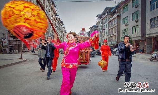 农村结婚过门贴怎么写,农村的婚礼都有什么传统的习俗