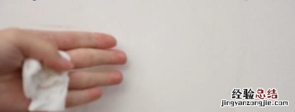 怎么清除墙上有蜡笔渍,墙上画了蜡笔怎么擦掉