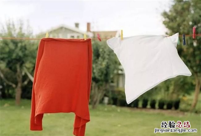 发黄的衣服放冰箱，如何让发黄的白衣服亮白如新呢