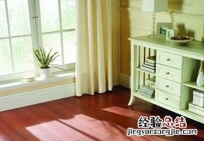 客厅地板鼓起是什么原因,地板瓷砖突然破裂鼓起原因